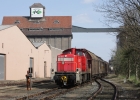 Am 21.04.08 rangiert 295 060 in der Bremer Überseestadt.